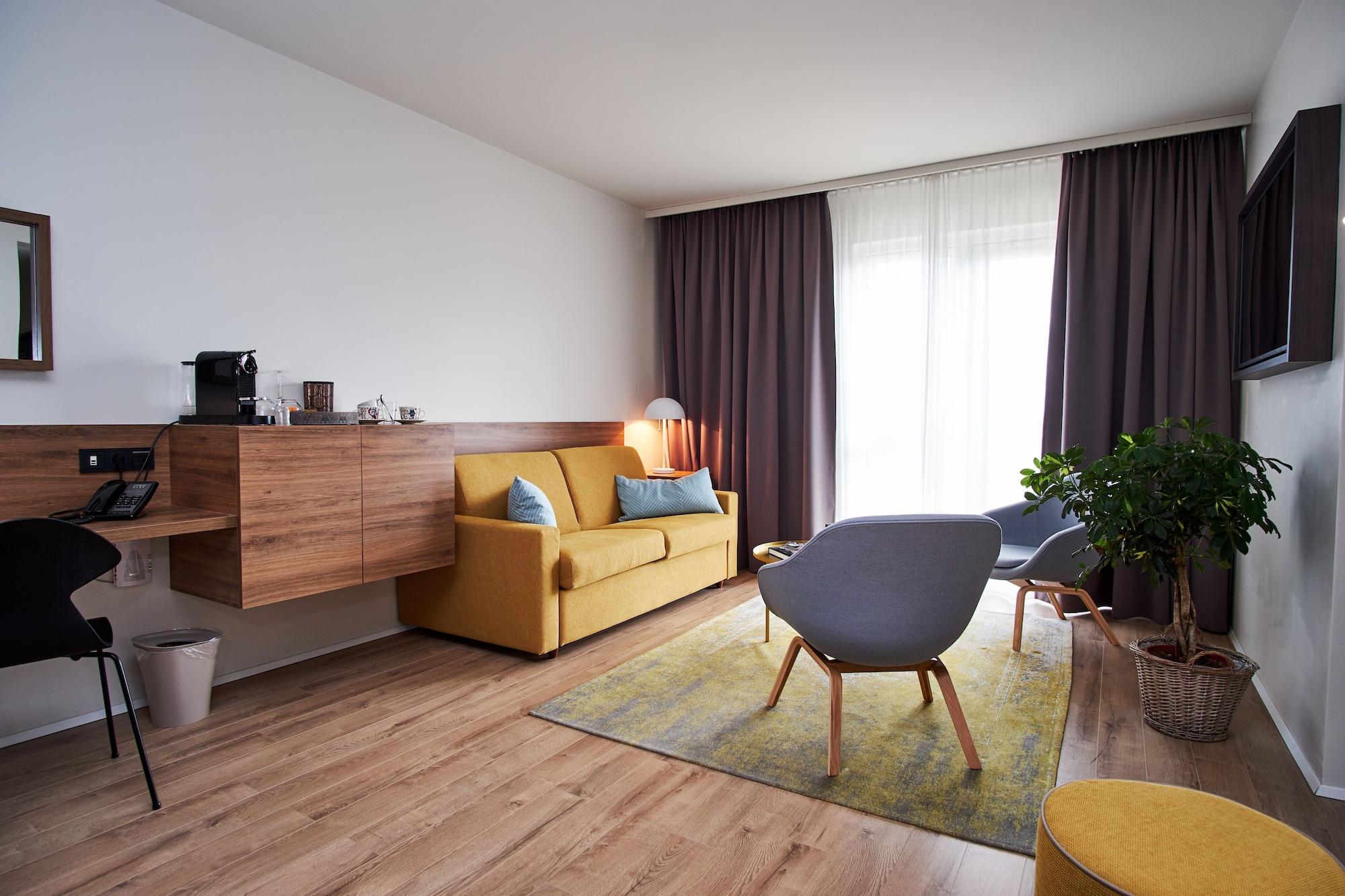 Berg By Airport Hotel 4*
